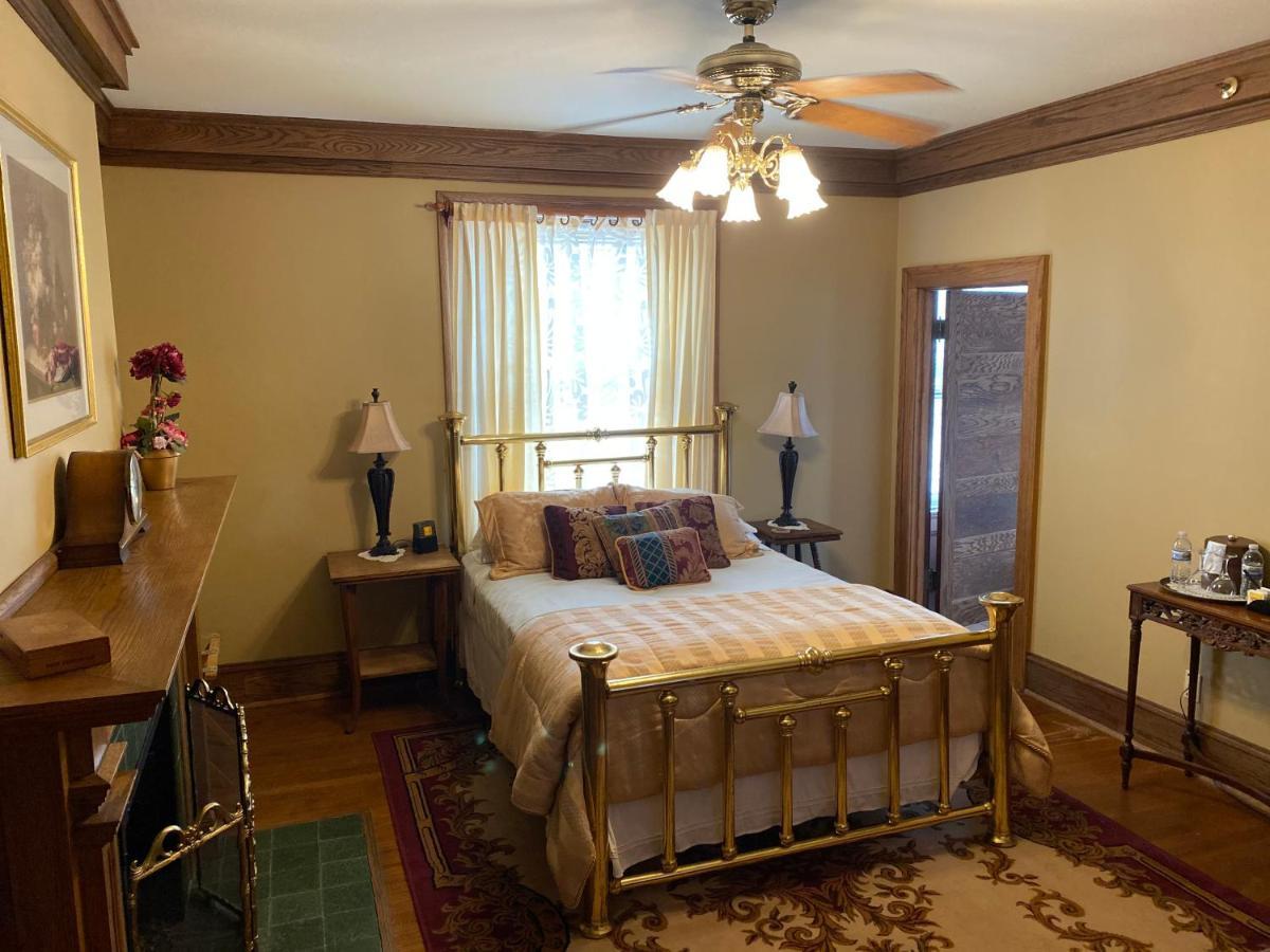 Inn At 835 Boutique Hotel Springfield Bagian luar foto